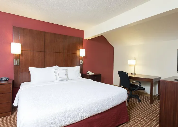 Chicago 3* Deerfield
