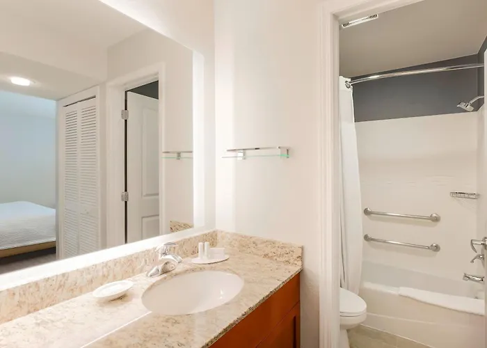 Chicago Hotel 3*